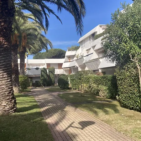 Sol-y-days Cyprianes Pour 4 Personnes, Avec Piscine *