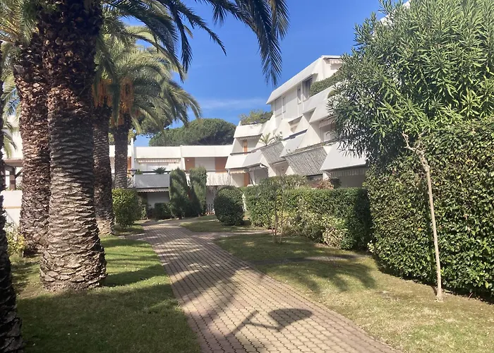Sol-y-days Cyprianes Pour 4 Personnes, Avec Piscine *