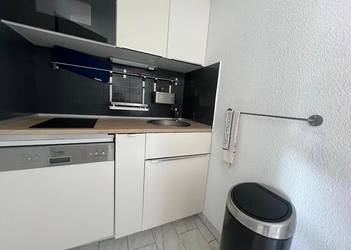 Sol-y-days Cyprianes Pour 4 Personnes, Avec Piscine דירה