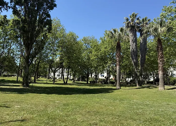 Sol-y-days Cyprianes Pour 4 Personnes, Avec Piscine דירה